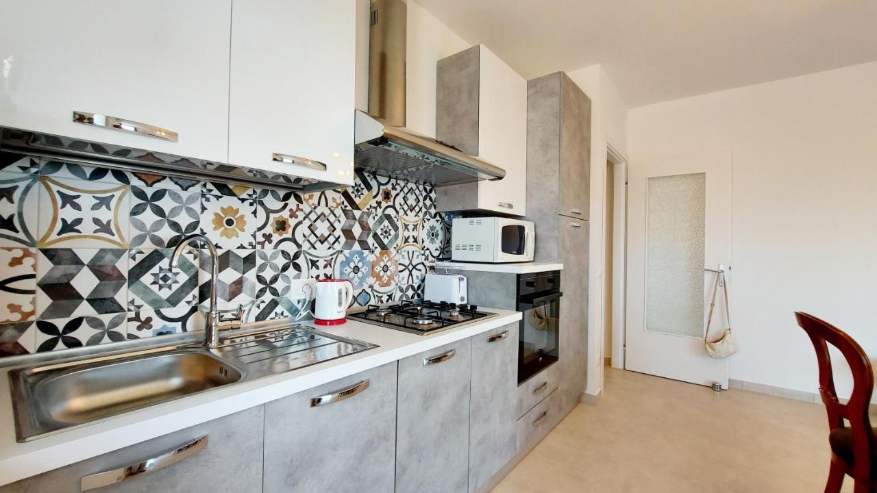 Narcisa View Lake&Pool Apartment Bardolino Ngoại thất bức ảnh